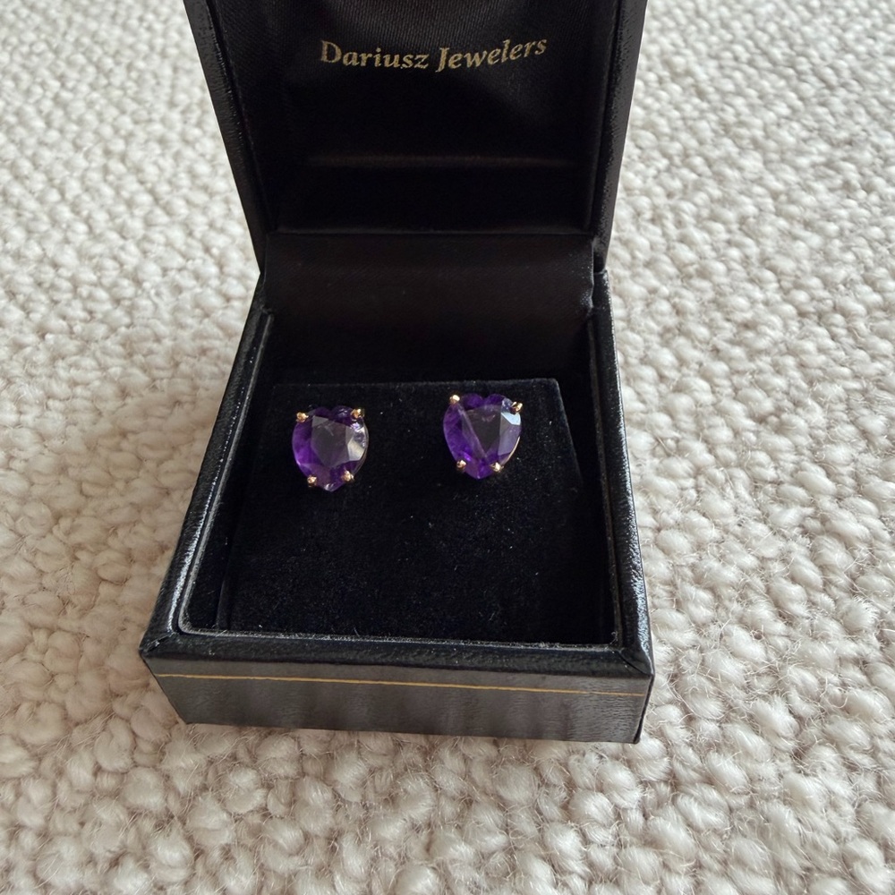 Amethyst Heart Stud Earrings in 14K